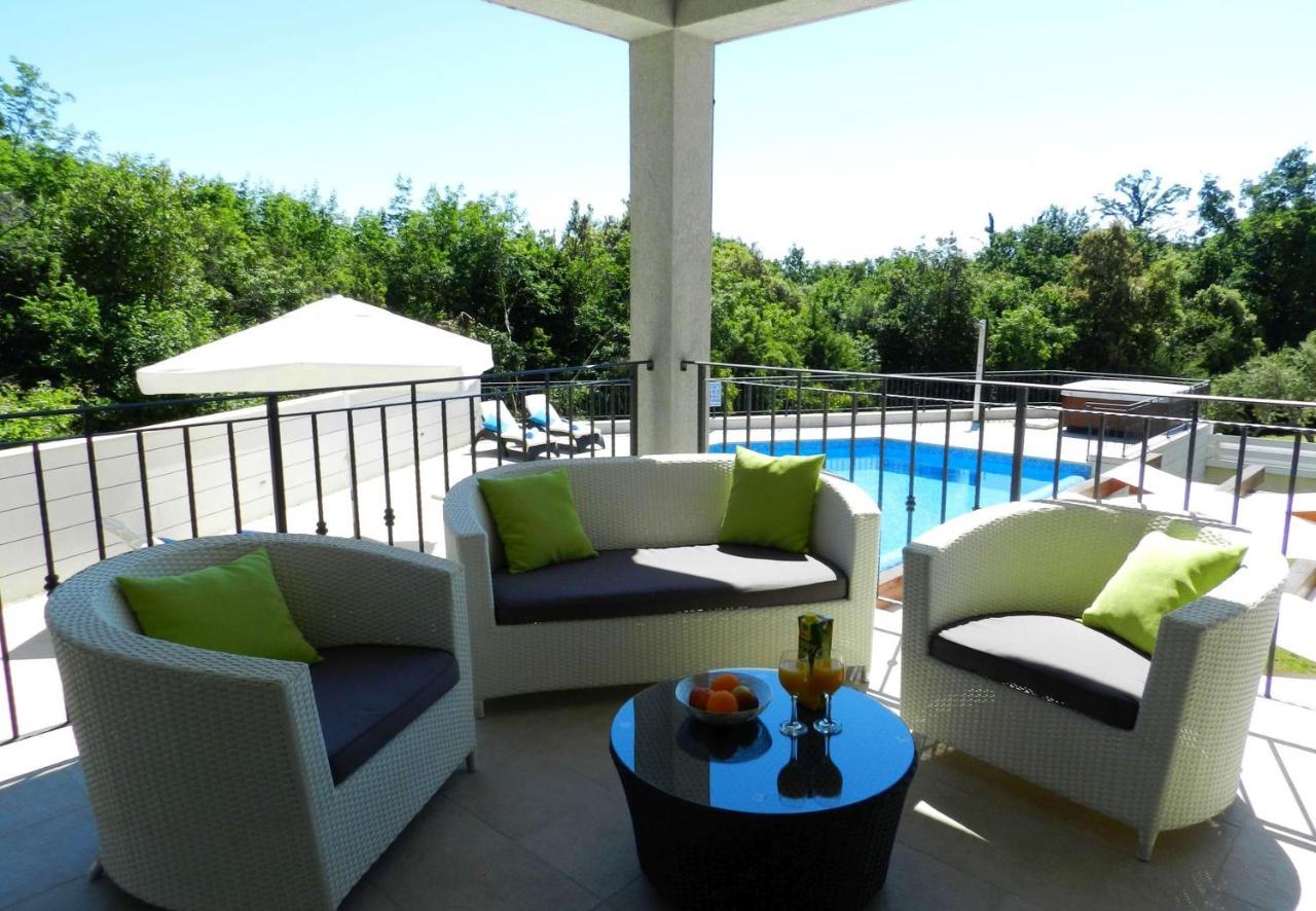 Yourcroatiaholiday - Villa With 6 Rooms Drenje Kültér fotó