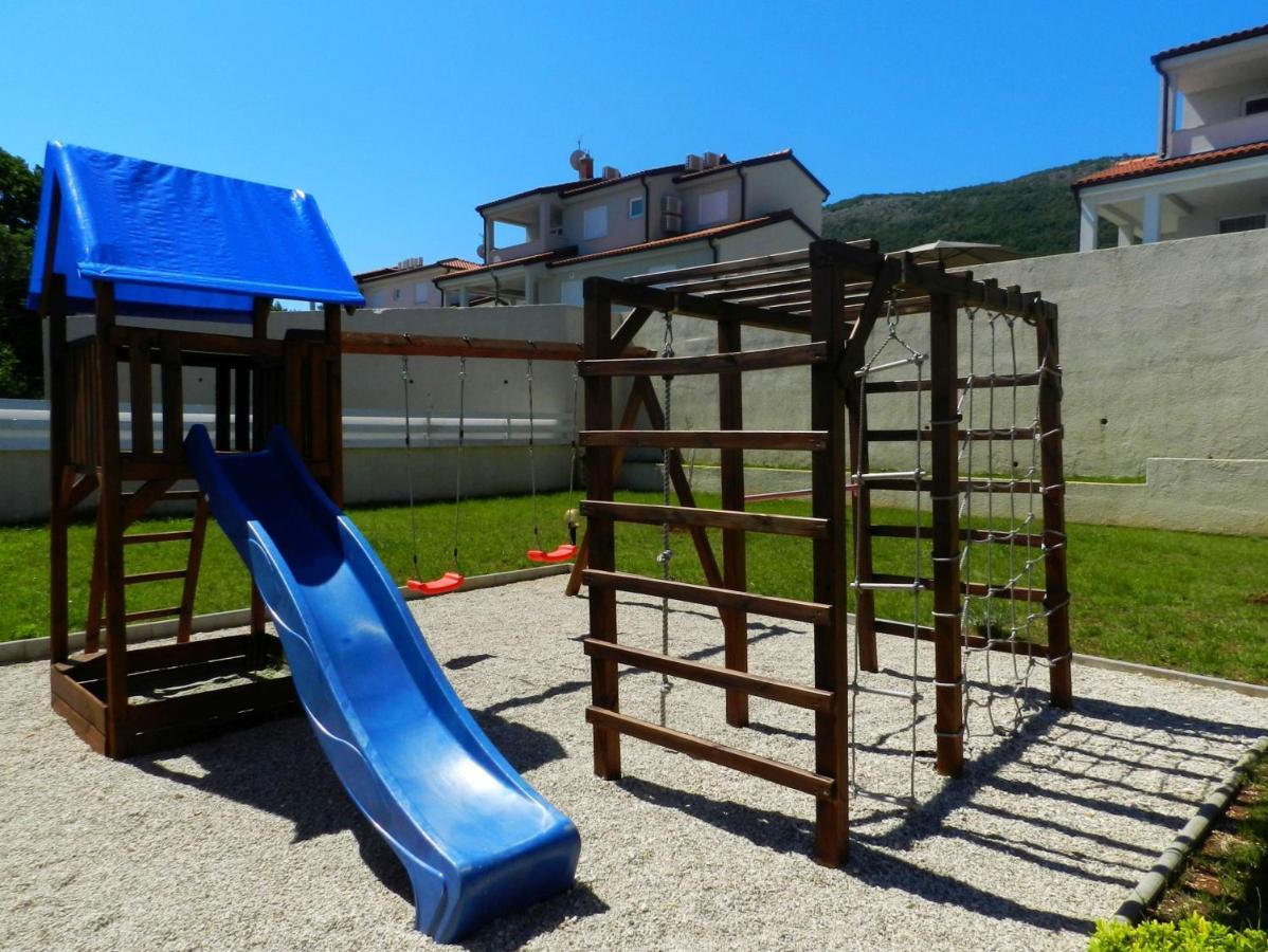 Yourcroatiaholiday - Villa With 6 Rooms Drenje Kültér fotó