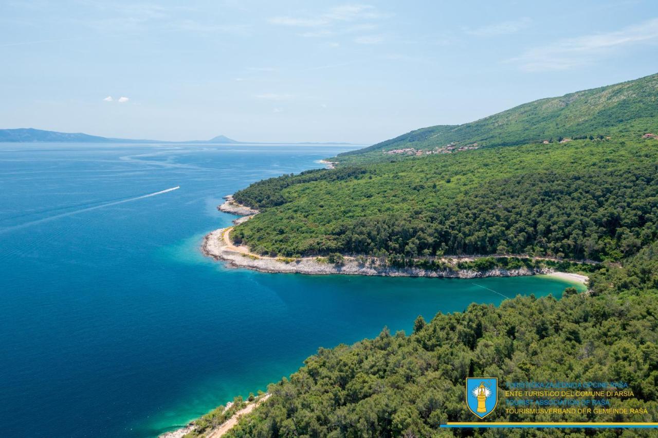 Yourcroatiaholiday - Villa With 6 Rooms Drenje Kültér fotó