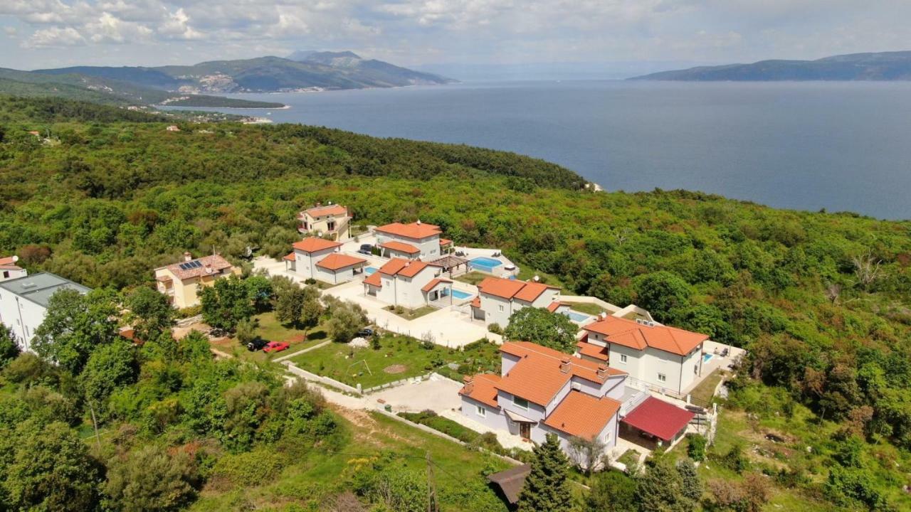 Yourcroatiaholiday - Villa With 6 Rooms Drenje Kültér fotó